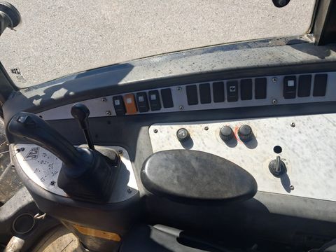 JCB 406