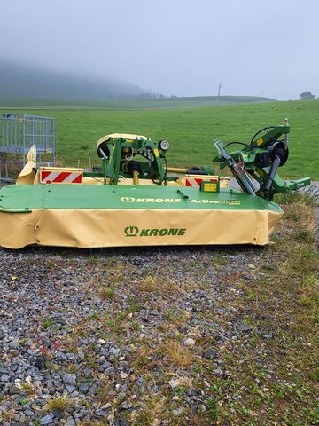 <strong>Krone AMR320</strong><br />