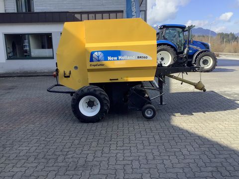 New Holland BR 560