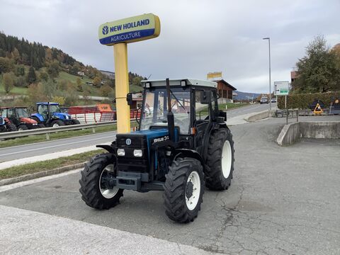 New Holland 3435
