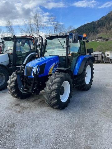 <strong>New Holland TL90A (4</strong><br />