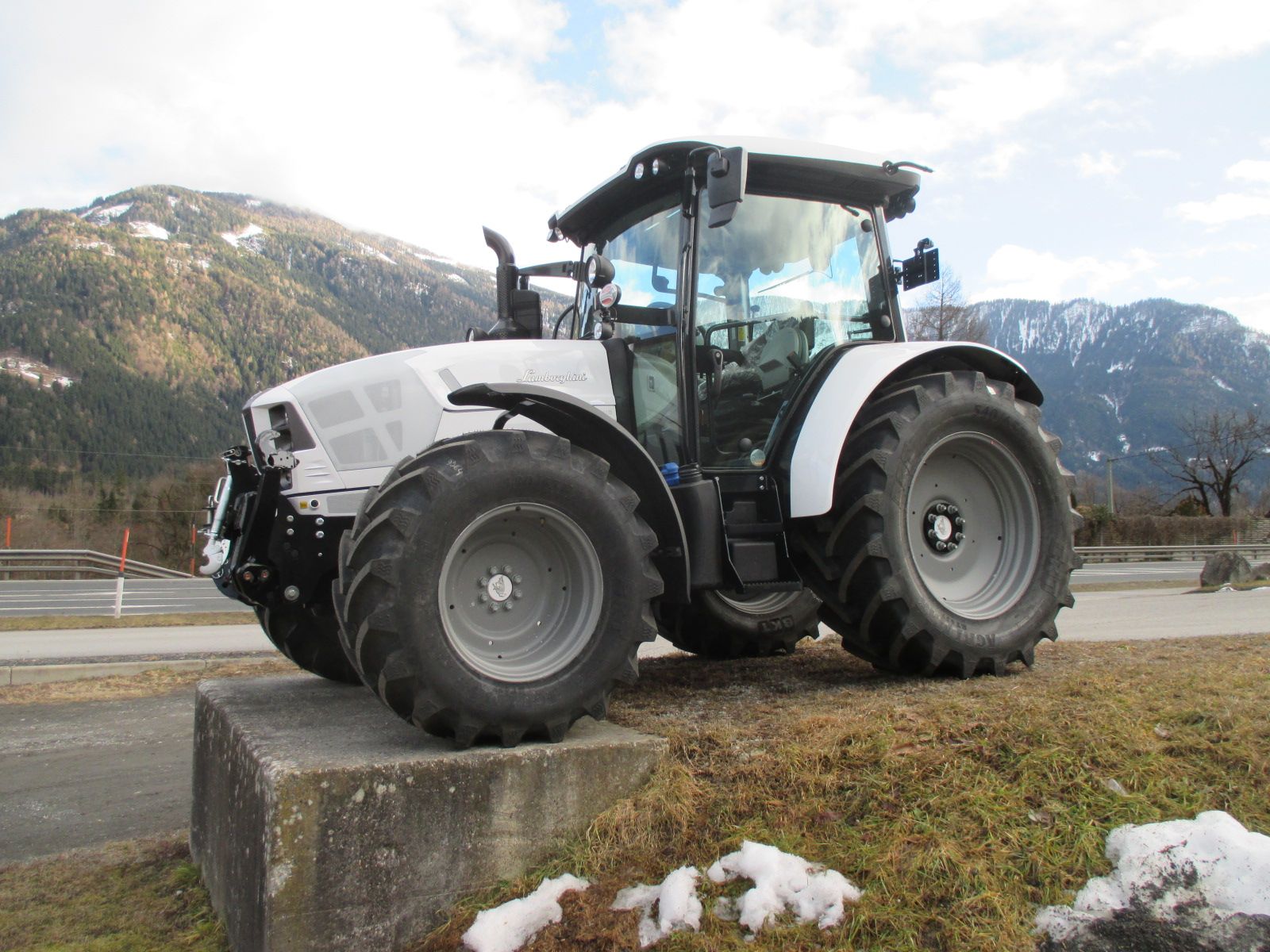 Lamborghini Strike TB 115 (Stage V) 3