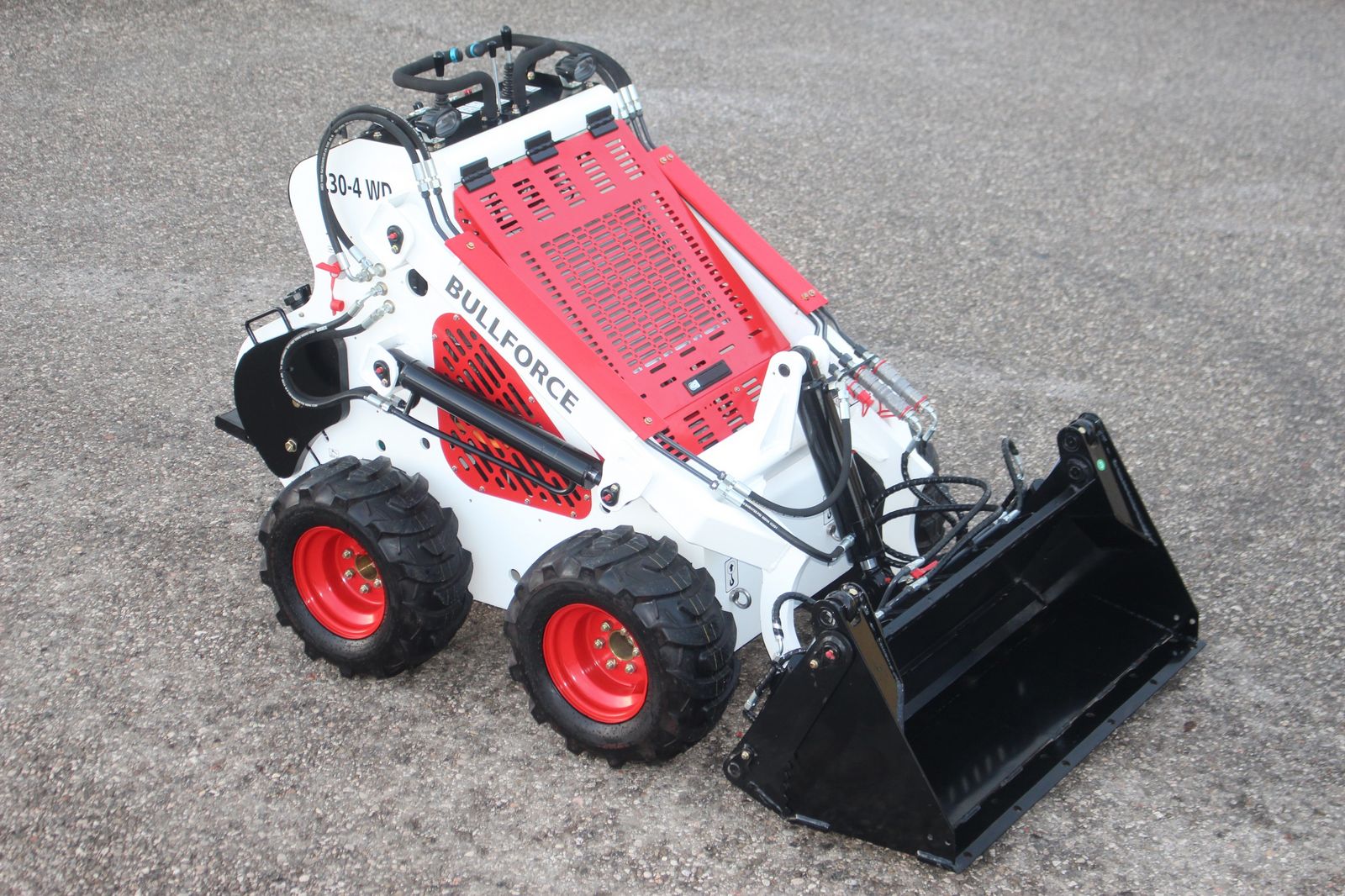 Bullforce BF230-4WD Minilader Hoflader 2