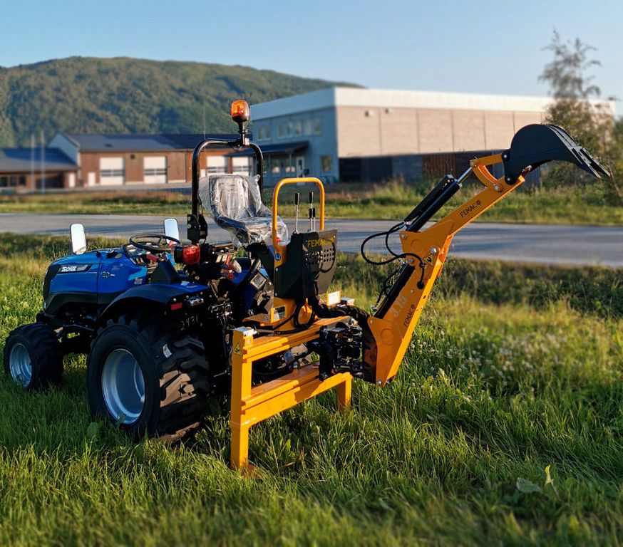 Femac 3,15 Heckbagger Bagger Minibagger Anbaubagger 2