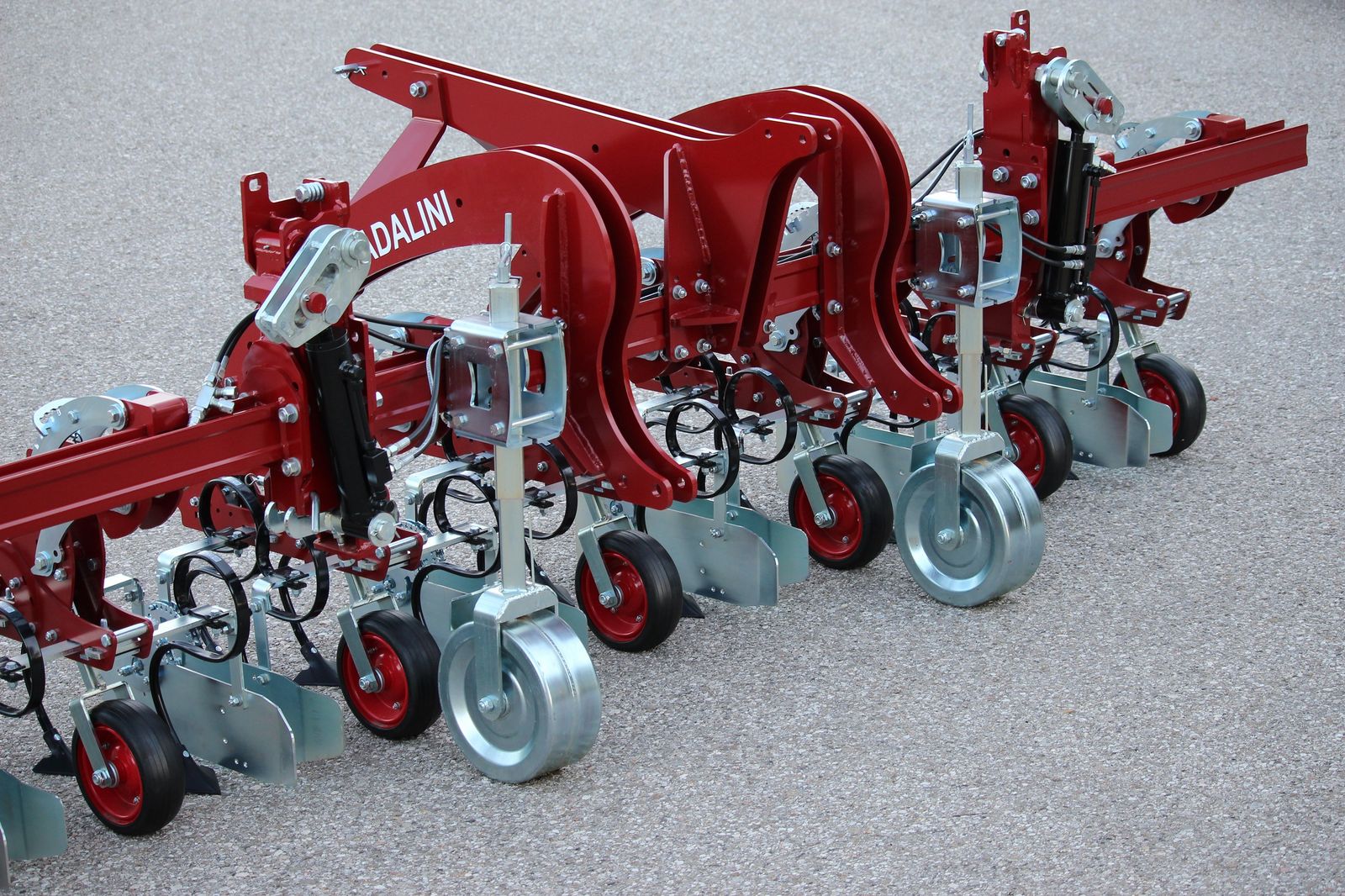 Badalini Hackgerät Bodenfräse Reihenfräse Striegel Mulche 2