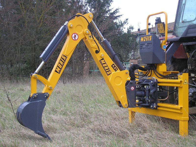 Femac 4.21 Heckbagger Bagger Minibagger Anbaubagger 3