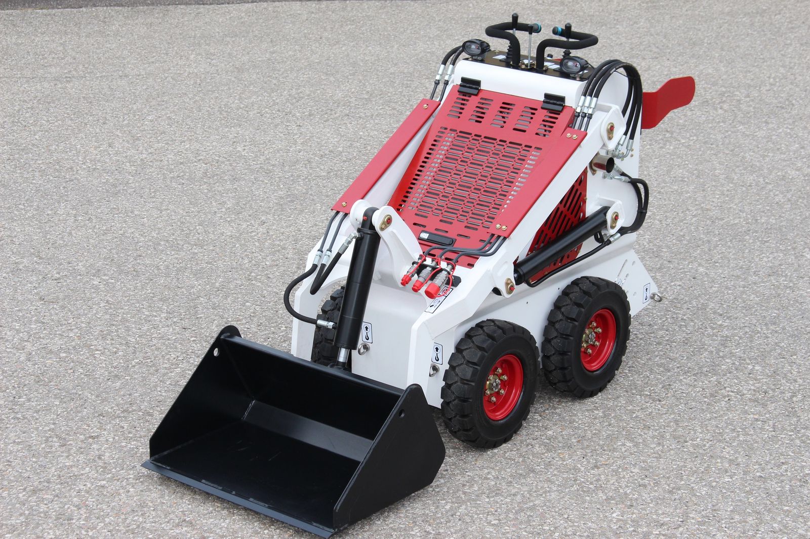 Bullforce BF130-4WD Minilader Hoflader 3