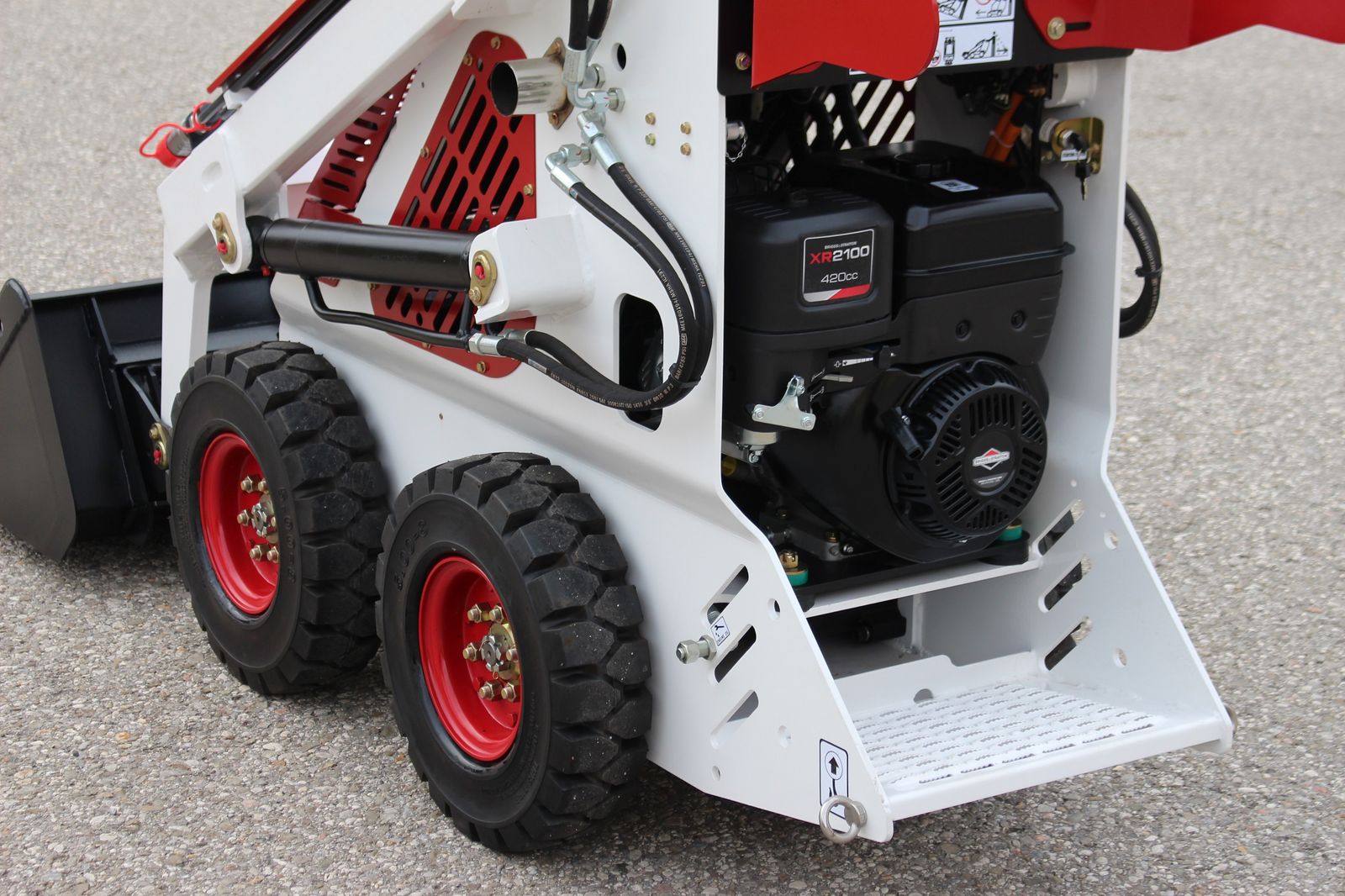 Bullforce BF130-4WD Minilader Hoflader 2