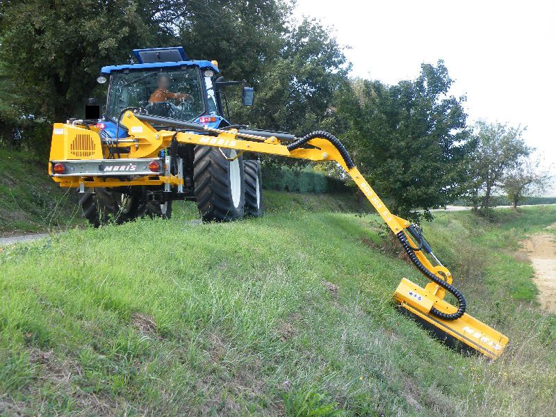 Femac DOC 302 Mulcher Seitenmulcher Böschungsmulcher 2