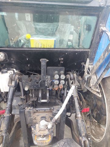 New Holland TD5.85 (Tier 4A)