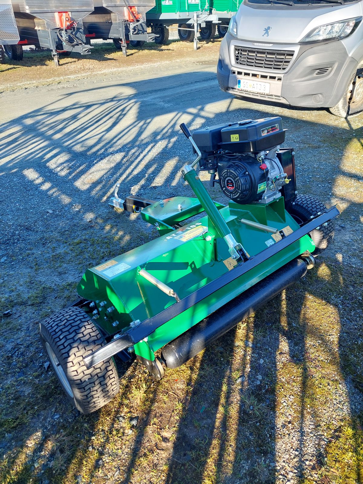 Schlegelmäher Benzin, 9,5 PS, 1,05m Arbeitsbreit 2