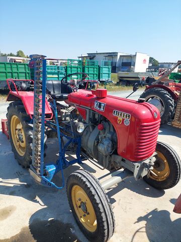 Steyr T84