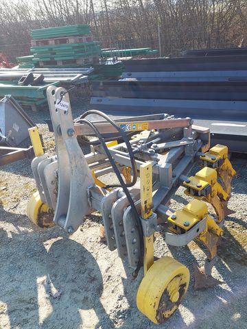 Sonstige Weinberggrubber, 9zinkig, hydr. Verschiebung 110