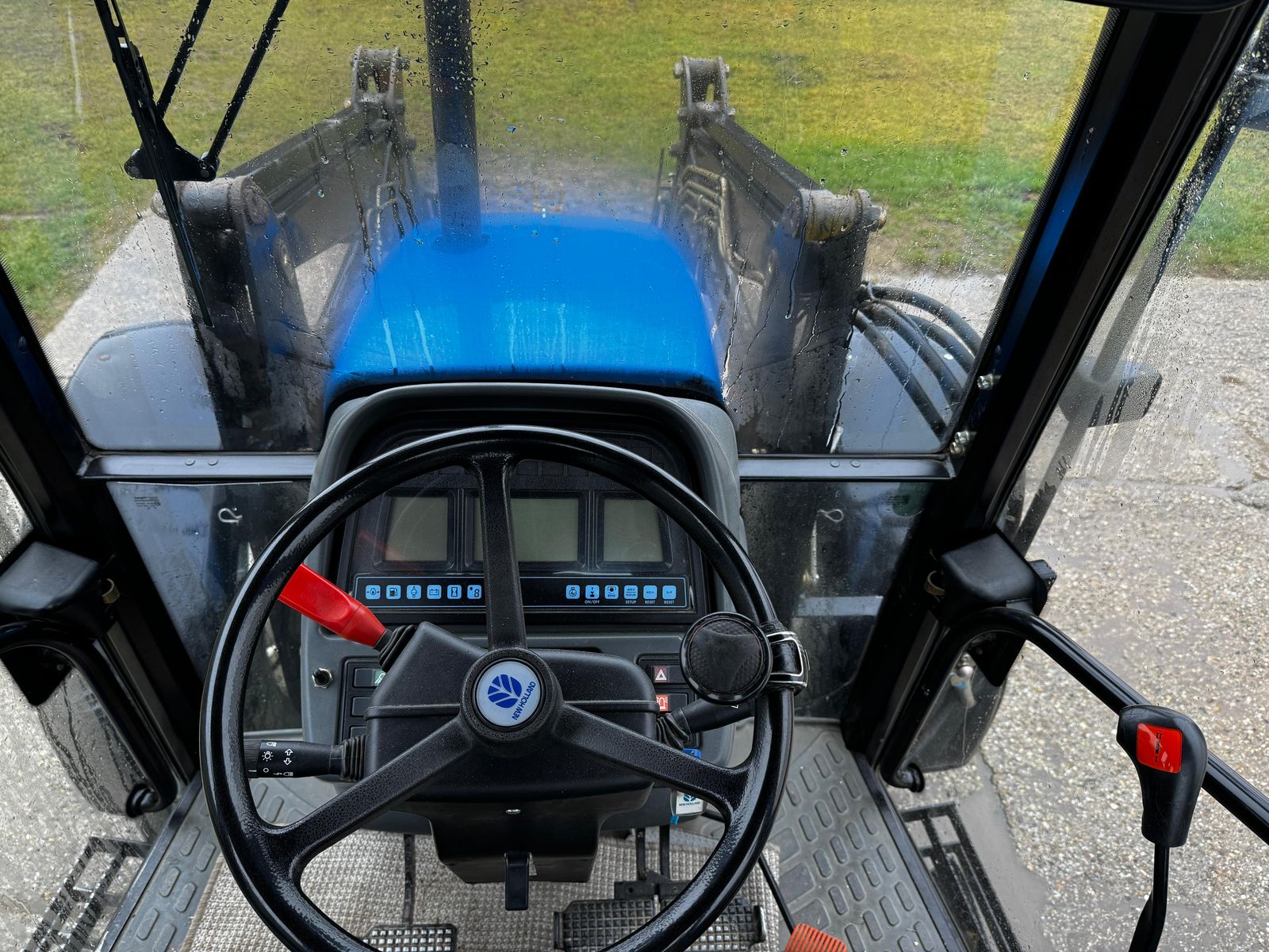 New Holland TS110 3