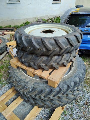 Firestone 270/80R32 & 270/95R44