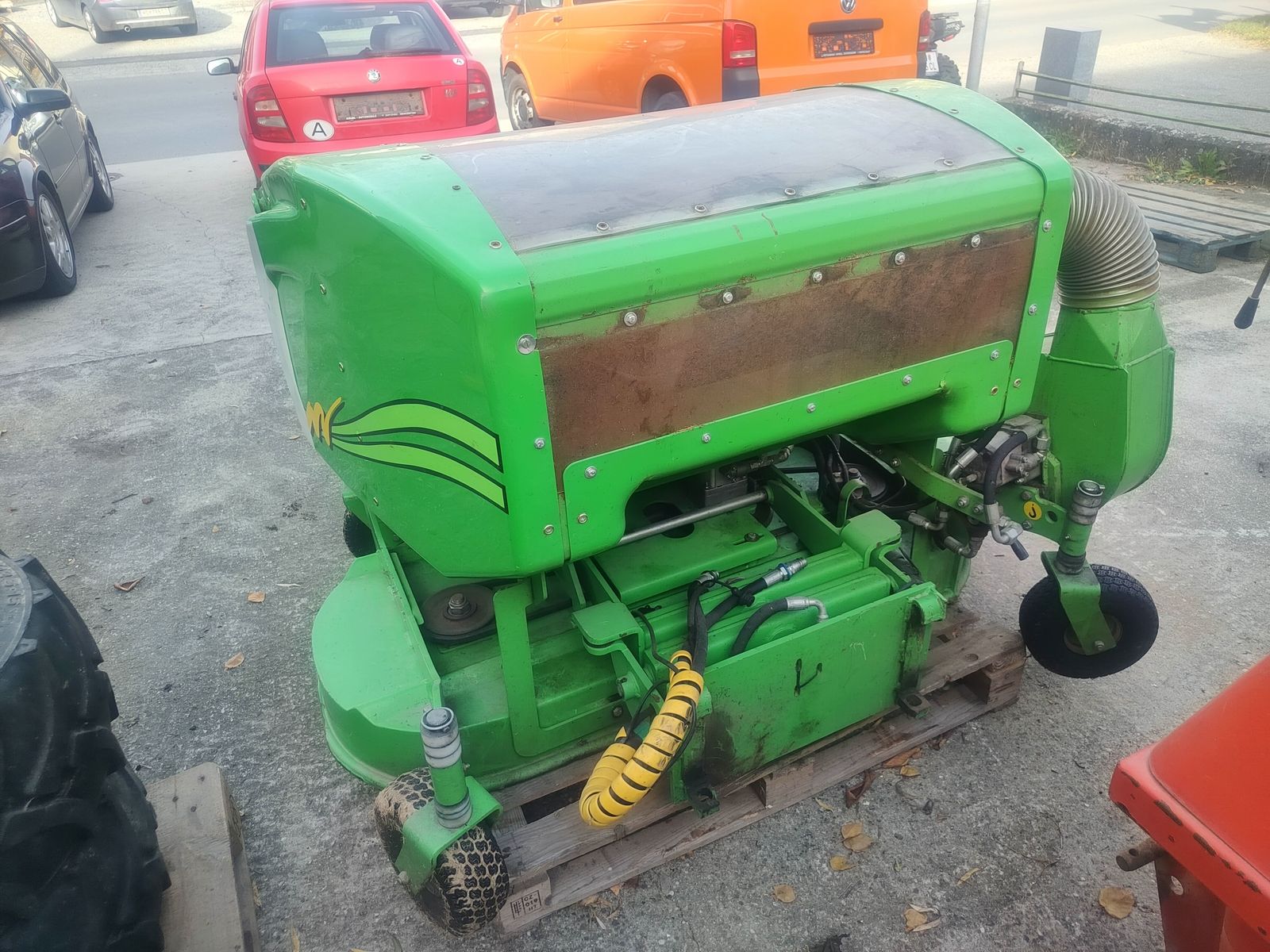 Avant 150 Mähwerk mit Sammelbox  2