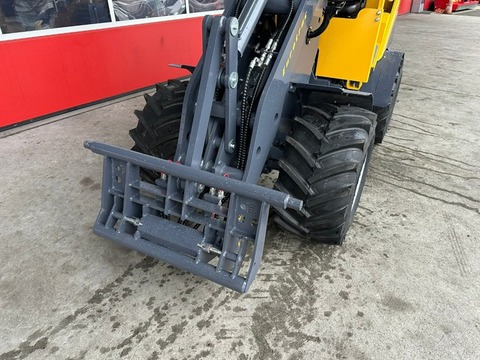 Eurotrac W 12 S 3
