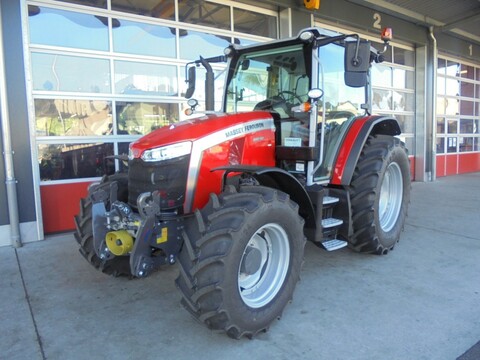 Massey-Ferguson 5M.125 Essential Dyna 4