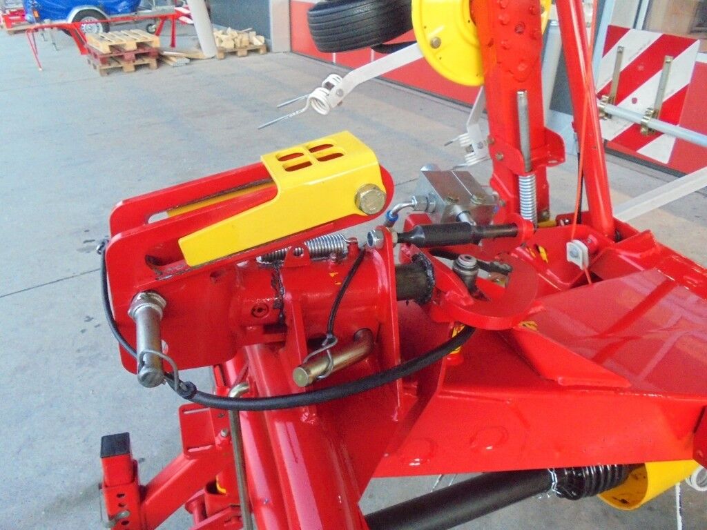 Pöttinger Alpinhit 6.6 3