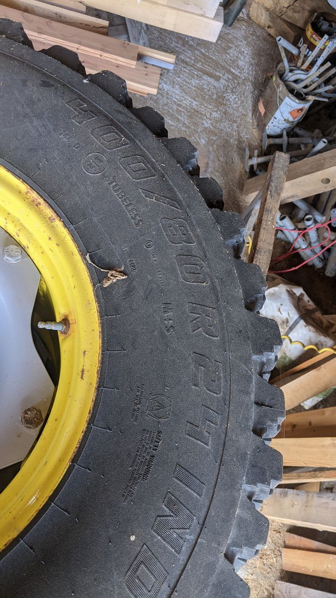 Mitas 480/80R34 und 400/80R24 3