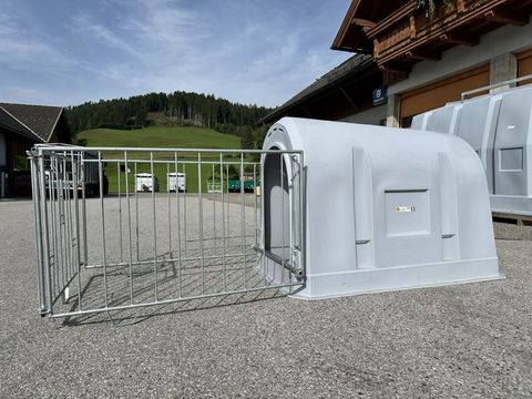 Scheickl Kälberiglu/Kälberhütte Großraum mit Umzäunung 