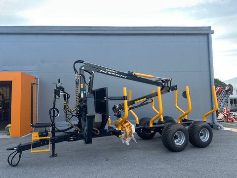 Country Rückewagen 90S mit Kran 700pro 9to 2