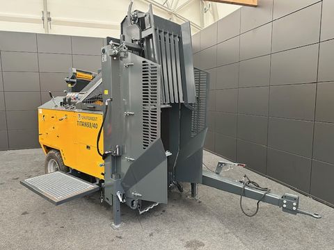 Uniforest Sägespaltautomat Titan 53/40CD TR 40to Zapfwelle 3