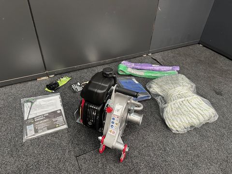 Portable Winch PCW5000 SET benzinbetriebene tragbare Spillwinde 3
