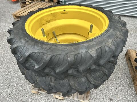 Taurus Zwillingsräder 270/95R36, gebraucht