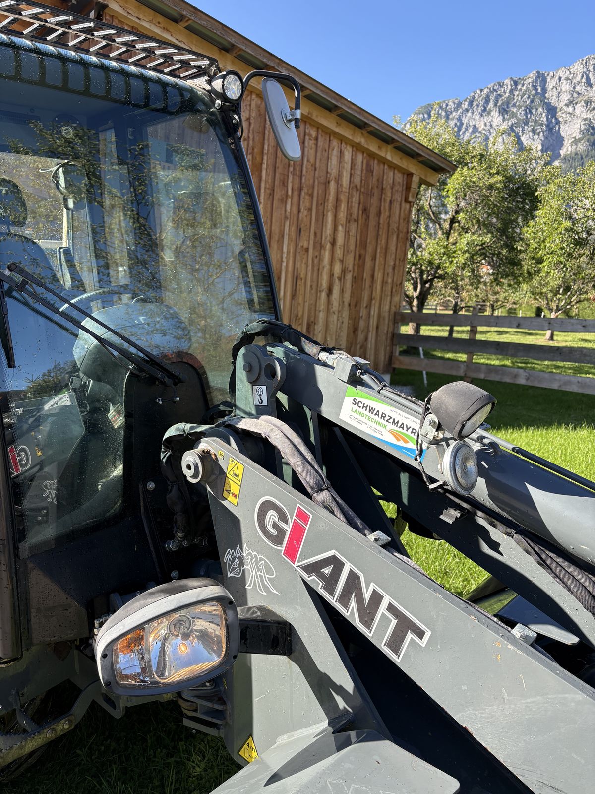 Giant Hoflader 452T X-tra, Privatverkauf  3