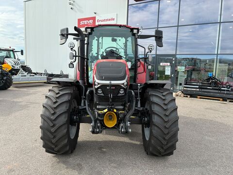 Case IH Farmall 120M