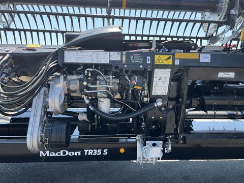 Macdon FD235 10.6m