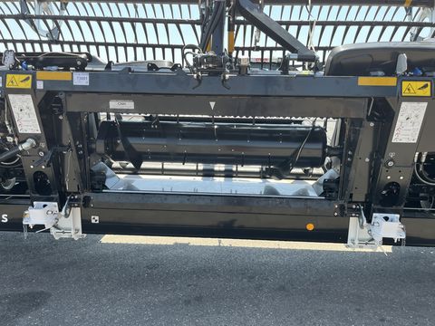 Macdon FD235 10.6m