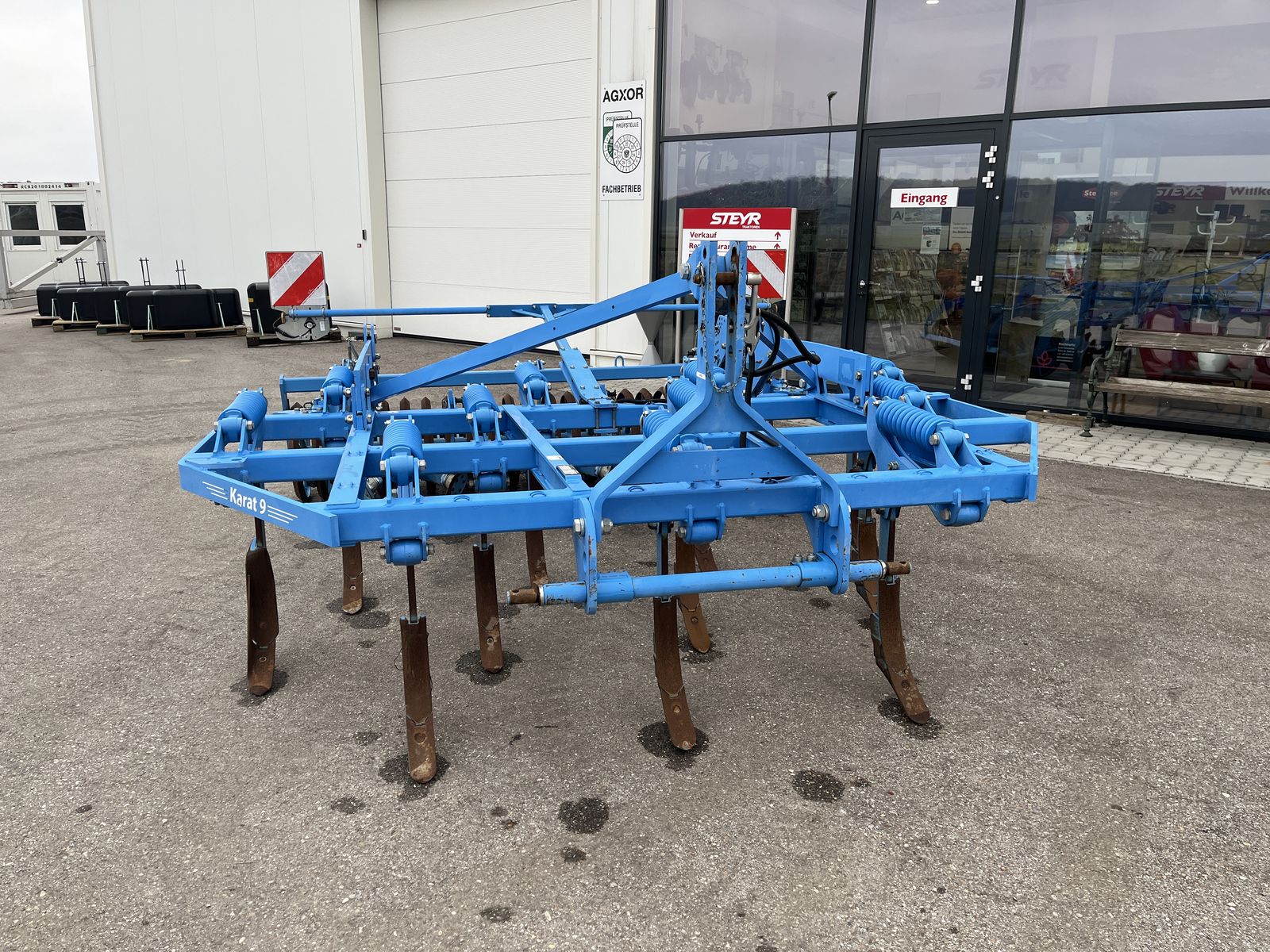 Lemken Karat 9/300U MSW 600 Grubber 3