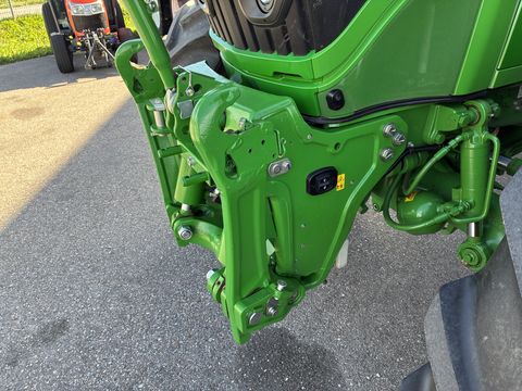 John Deere 6250R
