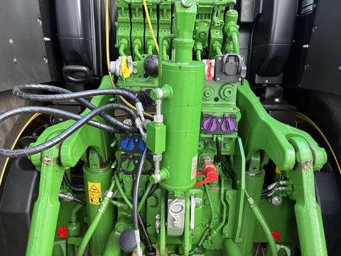 John Deere 6250R
