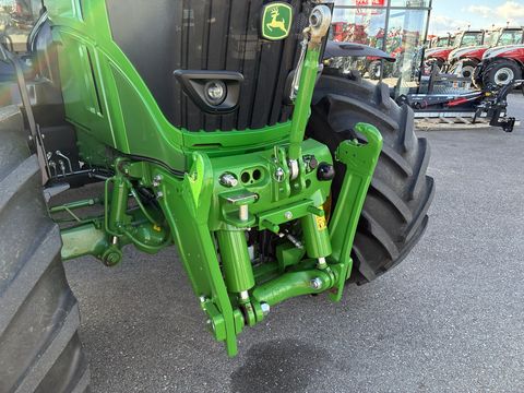 John Deere 6250R