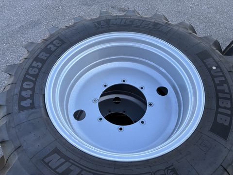 Michelin 540/65R38+440/65R28
