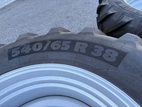 Michelin 540/65R38+440/65R28