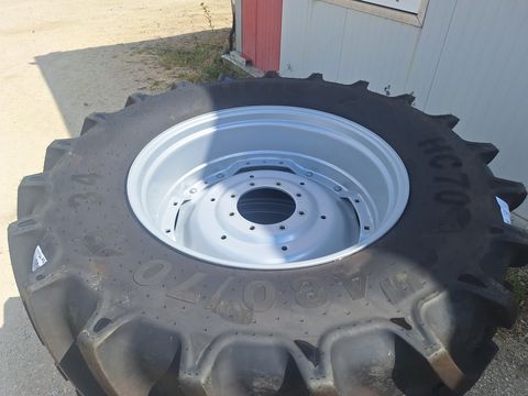 Mitas 480/70R34+380/70R24