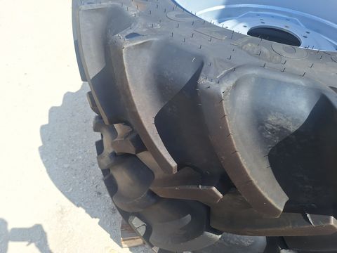 Mitas 480/70R34+380/70R24