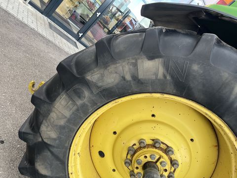 John Deere 7700