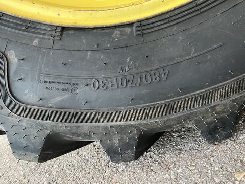 John Deere 7700