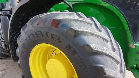 John Deere 7230 R