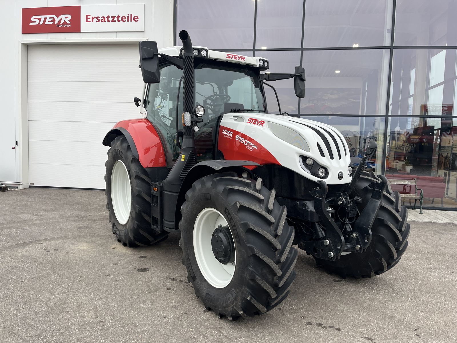 Steyr 6150 Profi CVT (Stage V)  2