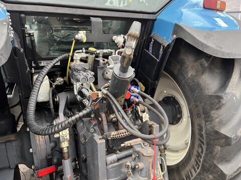 New Holland M 160/8560