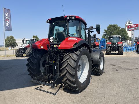 Case IH Farmall 120M