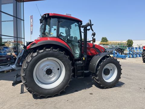Case IH Farmall 120M