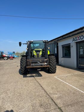 Claas Arion 430