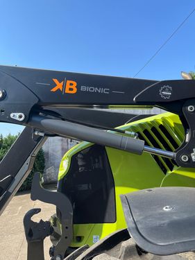 Claas Arion 430